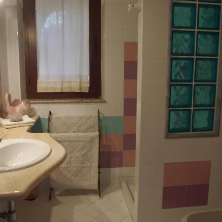 Maria ヴィラ カーラ・リベロット